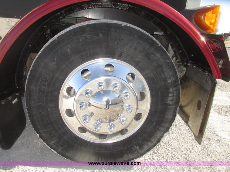 image for item G9756 2004 Peterbilt 379 dump truck