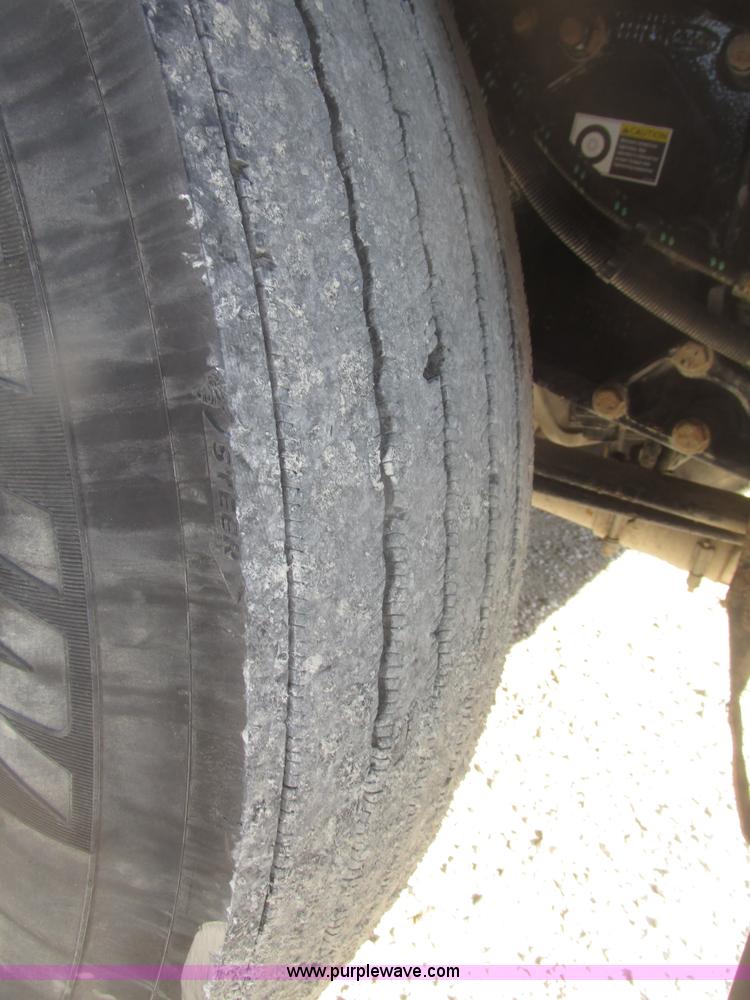 image for item G9756 2004 Peterbilt 379 dump truck