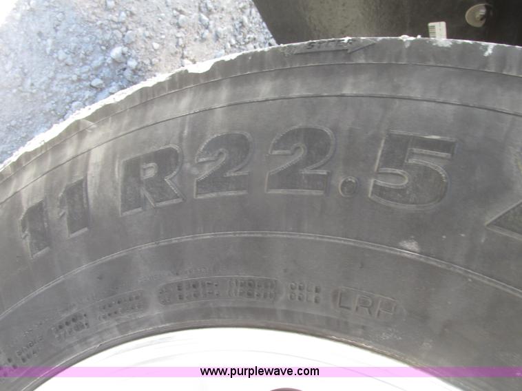 image for item G9756 2004 Peterbilt 379 dump truck