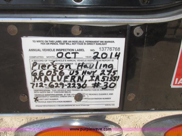 image for item G9756 2004 Peterbilt 379 dump truck