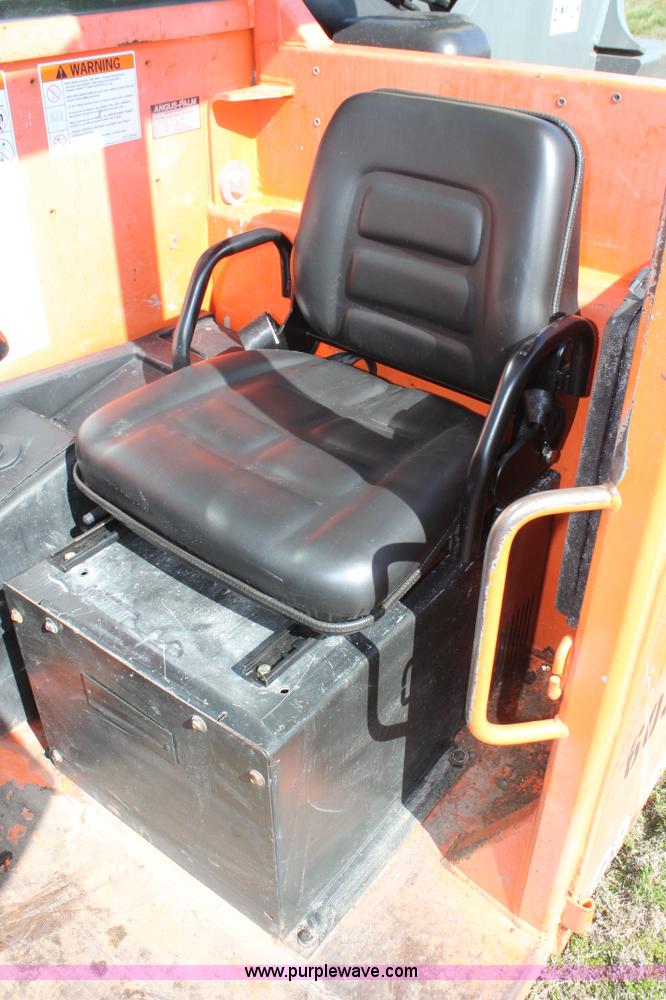 image for item H5882 2006 JLG G9-43A telehandler