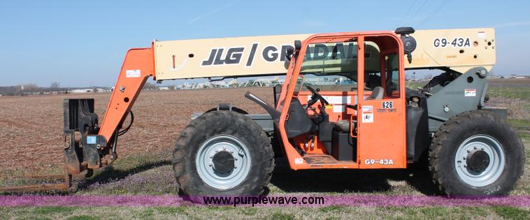 image for item H5883 2004 JLG G9-43A telehandler