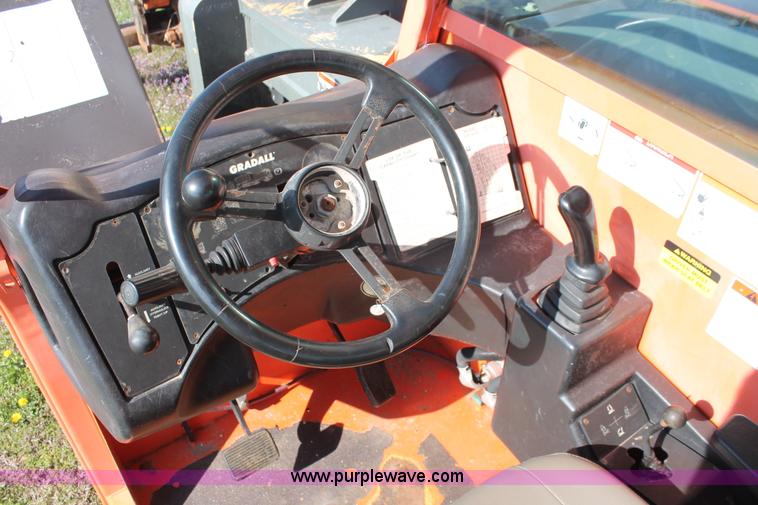 image for item H5883 2004 JLG G9-43A telehandler