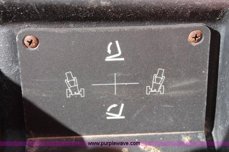 image for item H5883 2004 JLG G9-43A telehandler