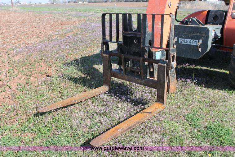 image for item H5883 2004 JLG G9-43A telehandler