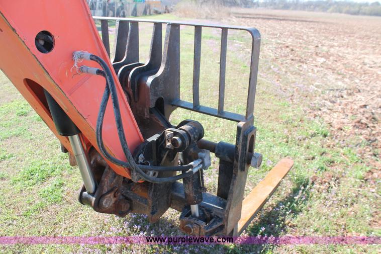 image for item H5883 2004 JLG G9-43A telehandler