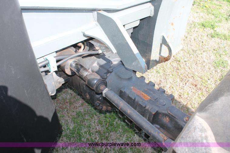 image for item H5883 2004 JLG G9-43A telehandler