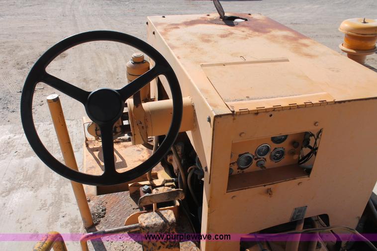image for item H5884 1975 Ferguson SP-912 pneumatic roller