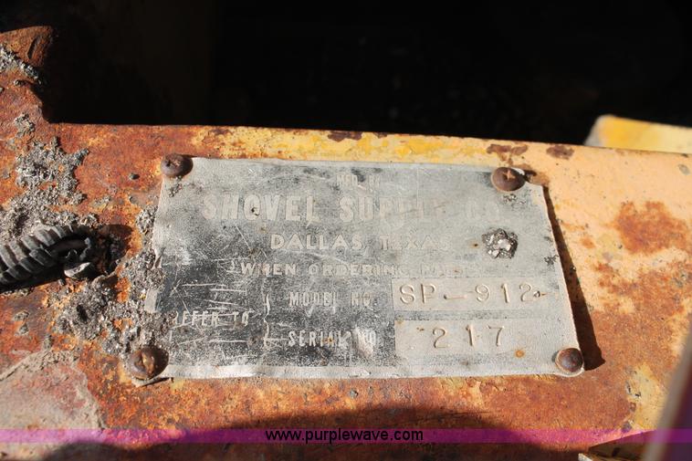 image for item H5884 1975 Ferguson SP-912 pneumatic roller