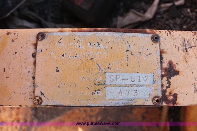 image for item H5885 1984 Ferguson SP-912 pneumatic roller