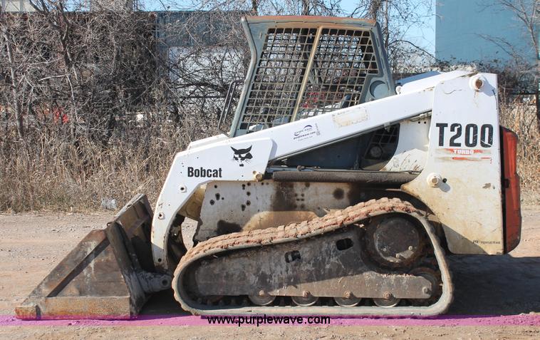 image for item H5970 2003 Bobcat T200 tracked skid steer