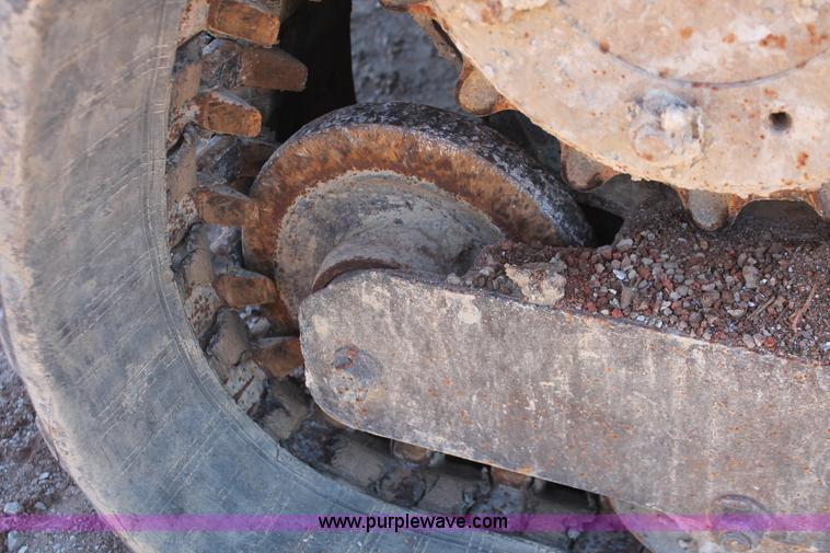 image for item H5970 2003 Bobcat T200 tracked skid steer