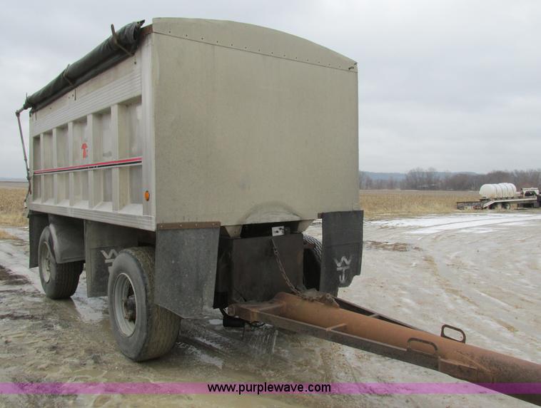 image for item H7564 1993 shop built pup dump trailer