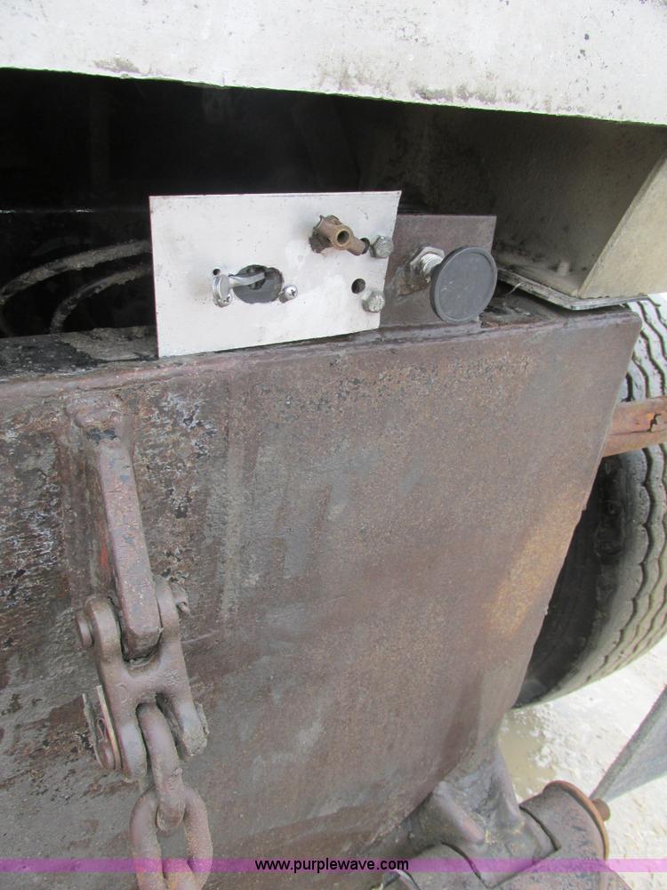 image for item H7564 1993 shop built pup dump trailer