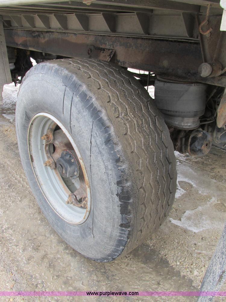 image for item H7564 1993 shop built pup dump trailer