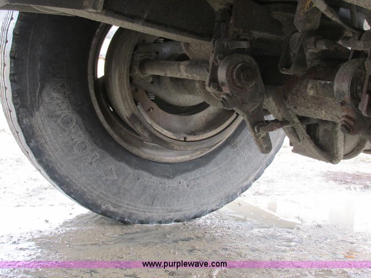 image for item H7564 1993 shop built pup dump trailer