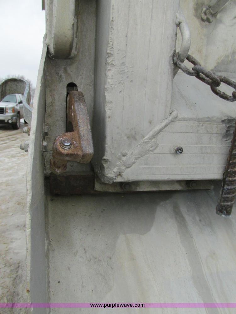 image for item H7564 1993 shop built pup dump trailer