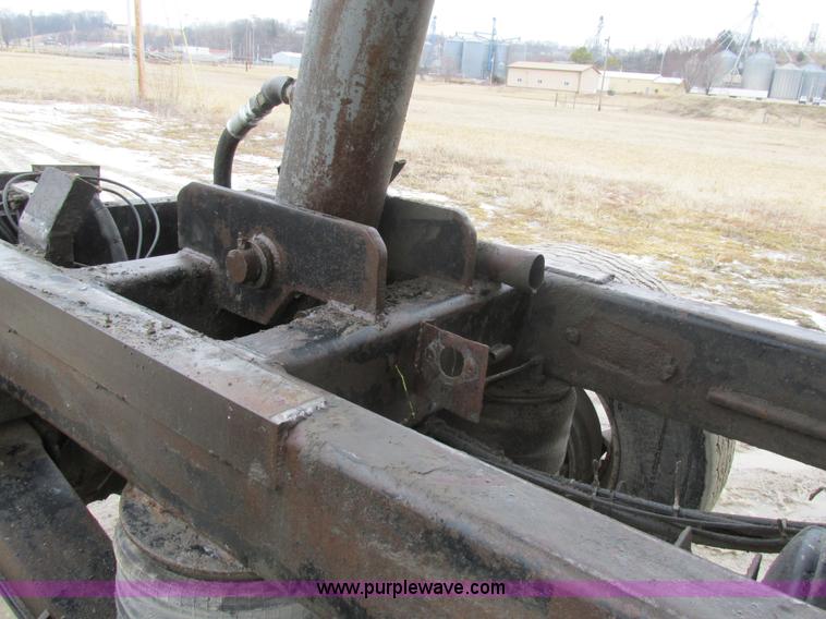 image for item H7564 1993 shop built pup dump trailer