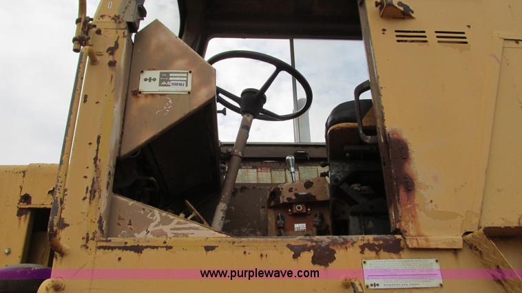image for item I3083 Komatsu WS23-1 conventional scraper