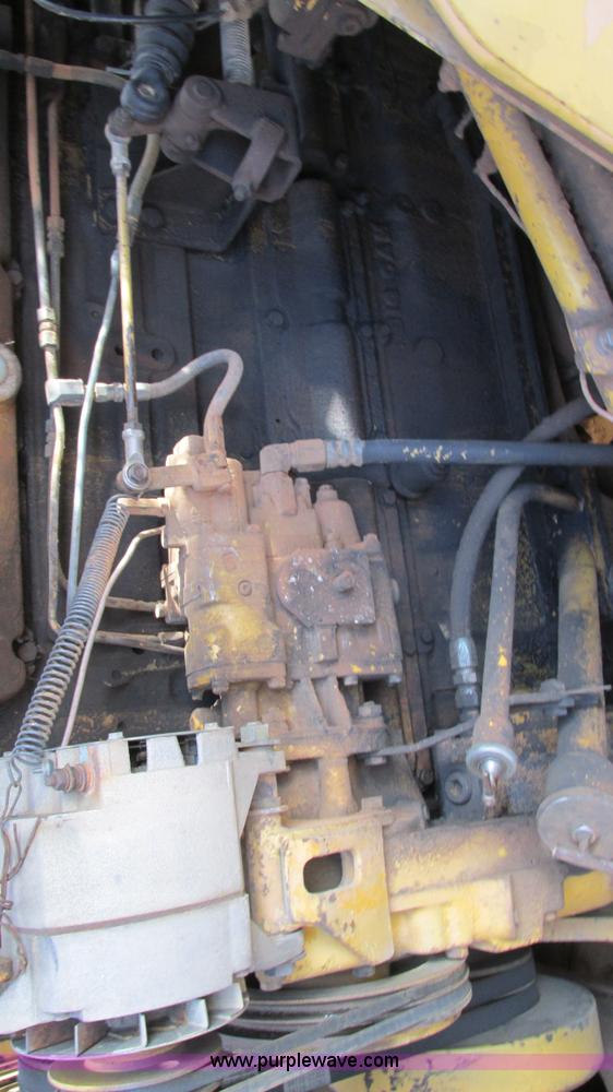 image for item I3083 Komatsu WS23-1 conventional scraper