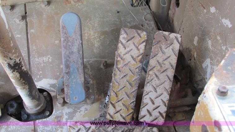 image for item I3083 Komatsu WS23-1 conventional scraper