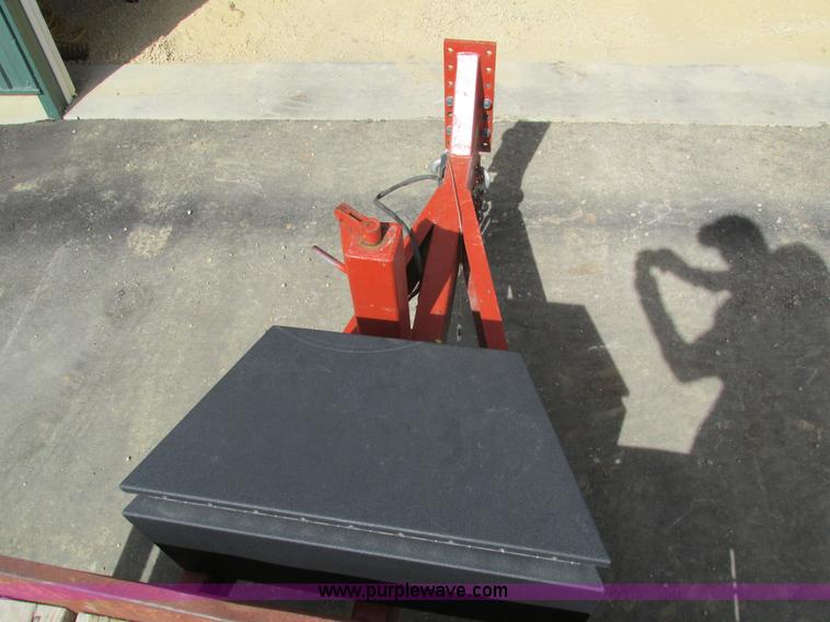 image for item I4021 1989 Redi Haul trailer