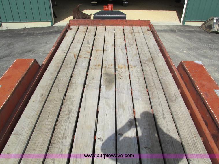 image for item I4021 1989 Redi Haul trailer