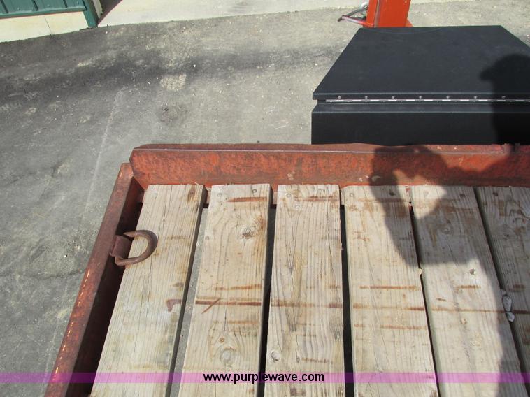 image for item I4021 1989 Redi Haul trailer