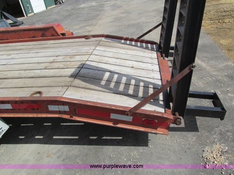 image for item I4021 1989 Redi Haul trailer