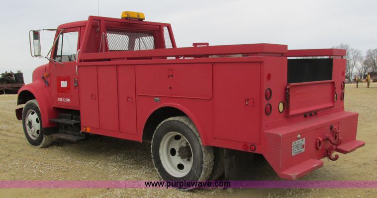 image for item I4024 1990 International 4700 service truck