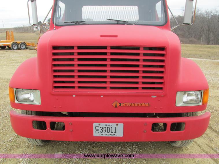 image for item I4024 1990 International 4700 service truck