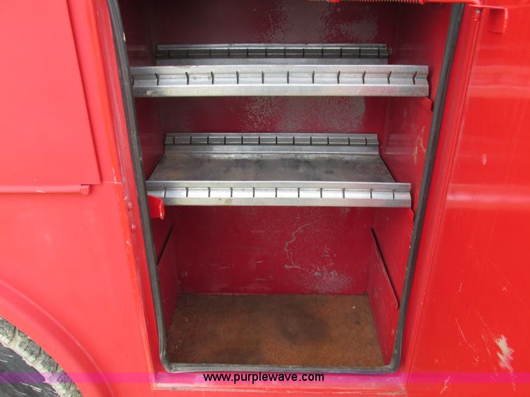 image for item I4024 1990 International 4700 service truck