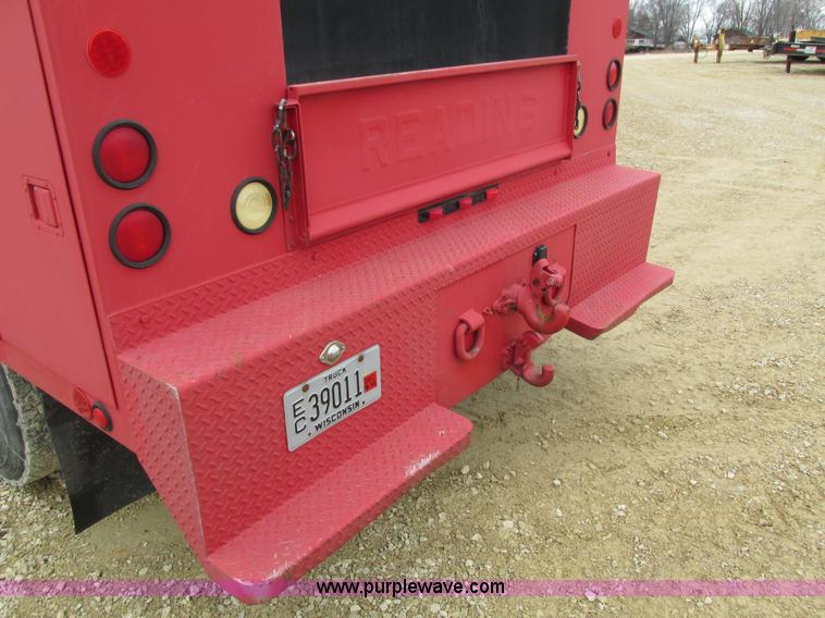 image for item I4024 1990 International 4700 service truck