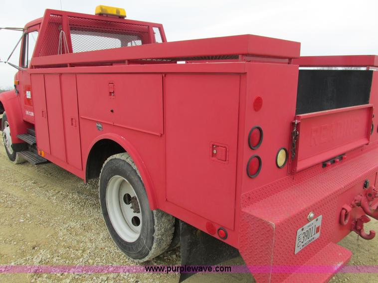 image for item I4024 1990 International 4700 service truck