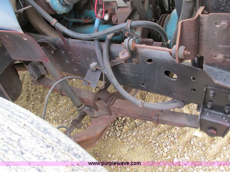 image for item I4024 1990 International 4700 service truck