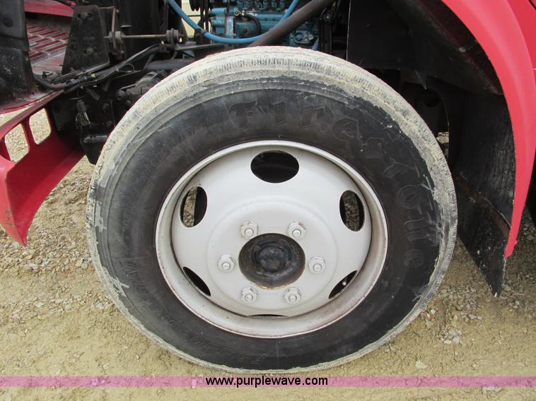 image for item I4024 1990 International 4700 service truck