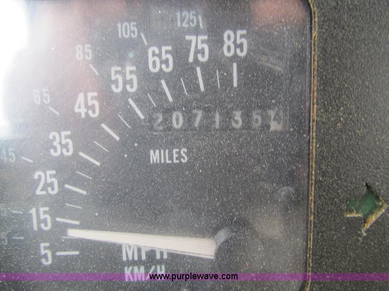 image for item I4024 1990 International 4700 service truck