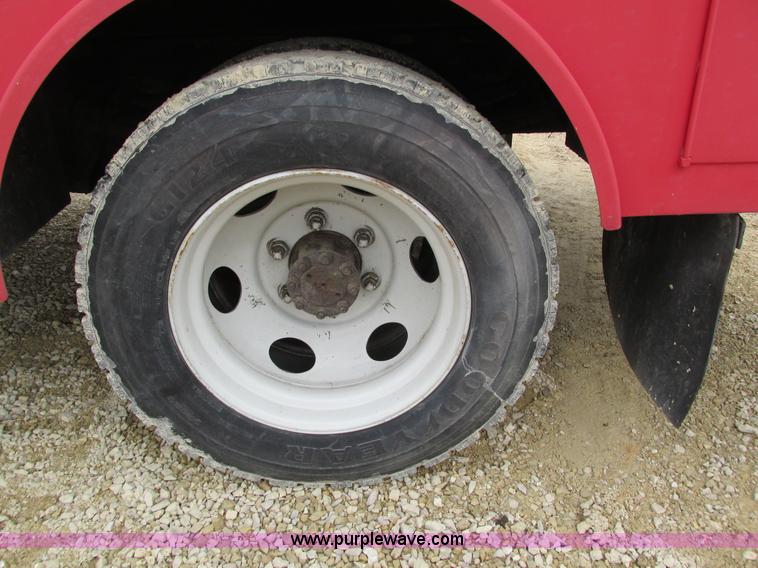 image for item I4024 1990 International 4700 service truck