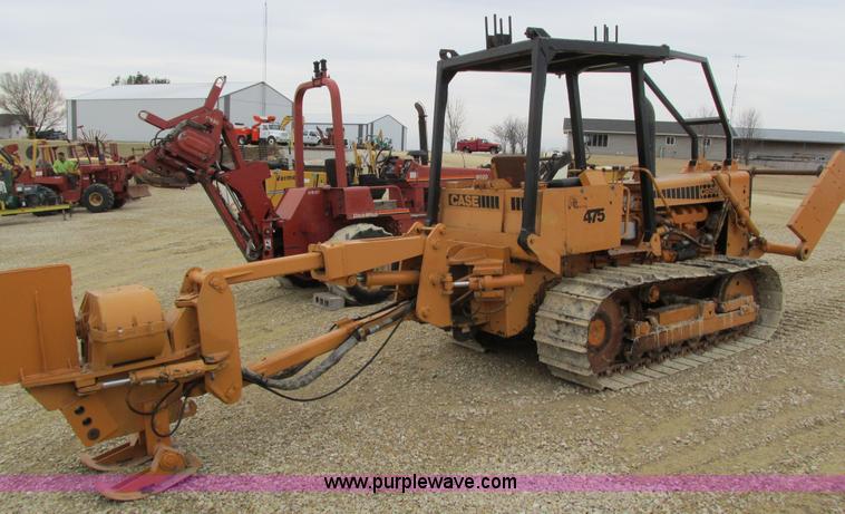image for item I4025 1979 Case 475 cable plow