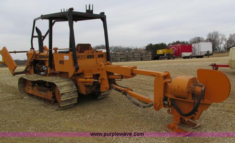 image for item I4025 1979 Case 475 cable plow