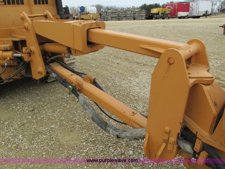 image for item I4025 1979 Case 475 cable plow