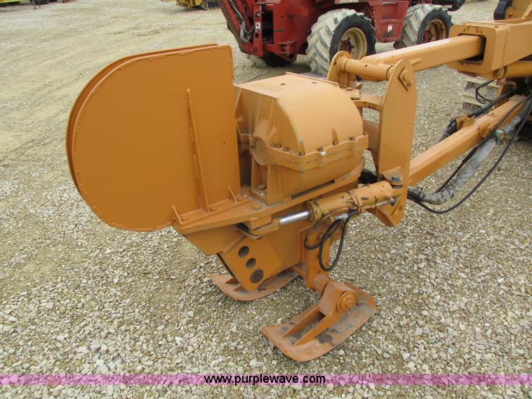 image for item I4025 1979 Case 475 cable plow