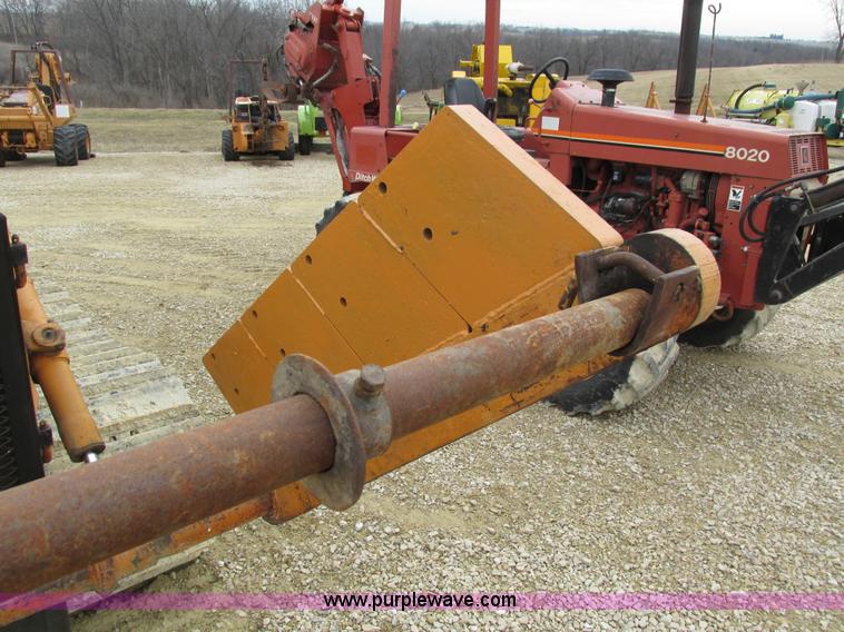 image for item I4025 1979 Case 475 cable plow
