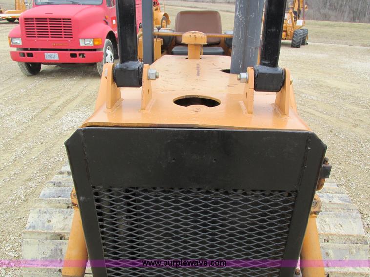 image for item I4025 1979 Case 475 cable plow