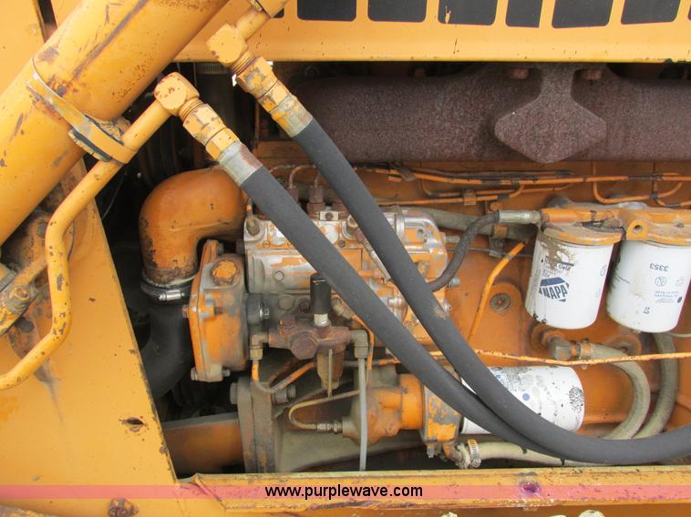 image for item I4025 1979 Case 475 cable plow