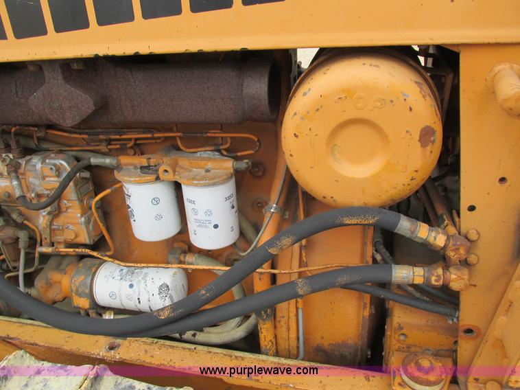 image for item I4025 1979 Case 475 cable plow