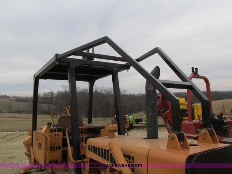 image for item I4025 1979 Case 475 cable plow