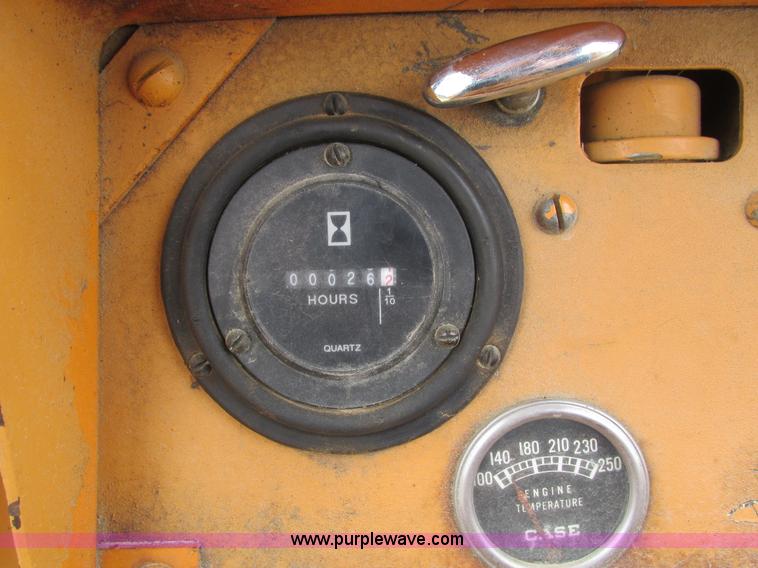 image for item I4025 1979 Case 475 cable plow