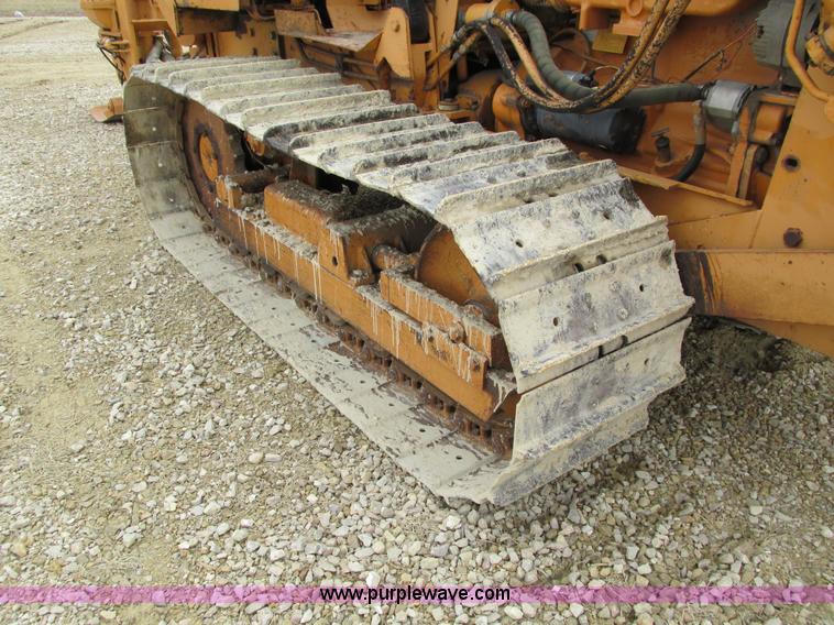 image for item I4025 1979 Case 475 cable plow