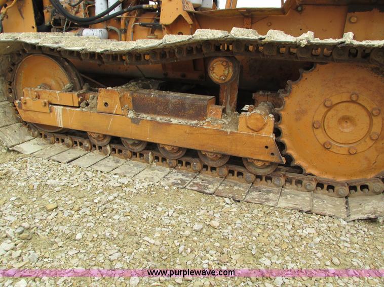 image for item I4025 1979 Case 475 cable plow